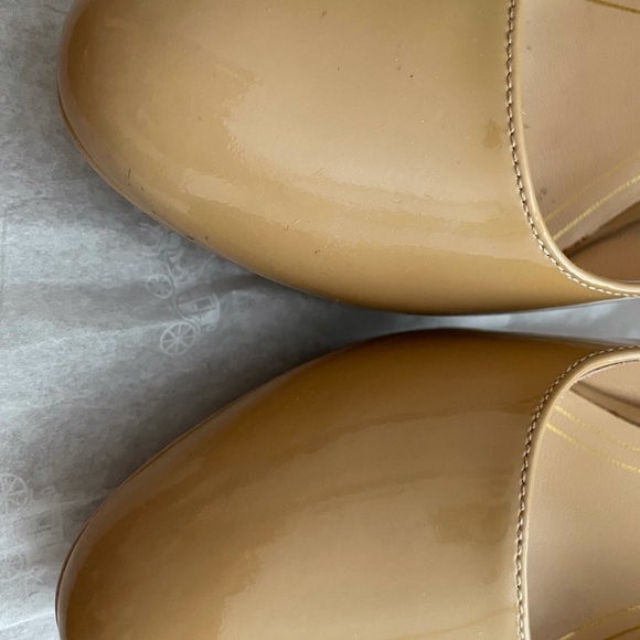 Cole Haan high heel shoe size 7 - Picture 5 of 7